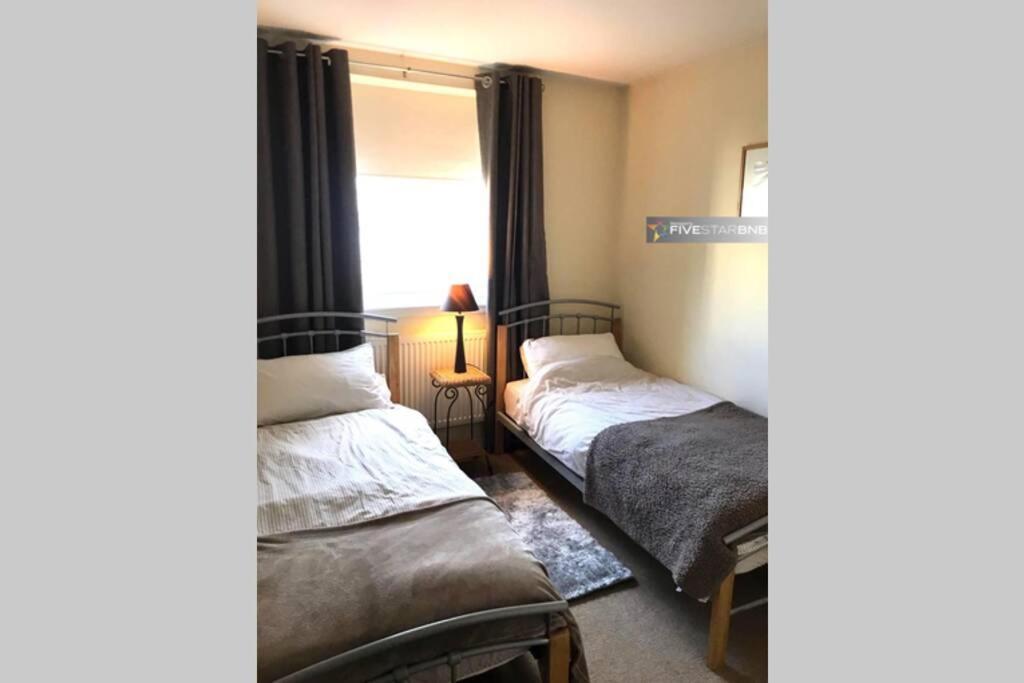 Waterfront Living In Leith With Free Parking! Apartment Edinburgh Exterior photo