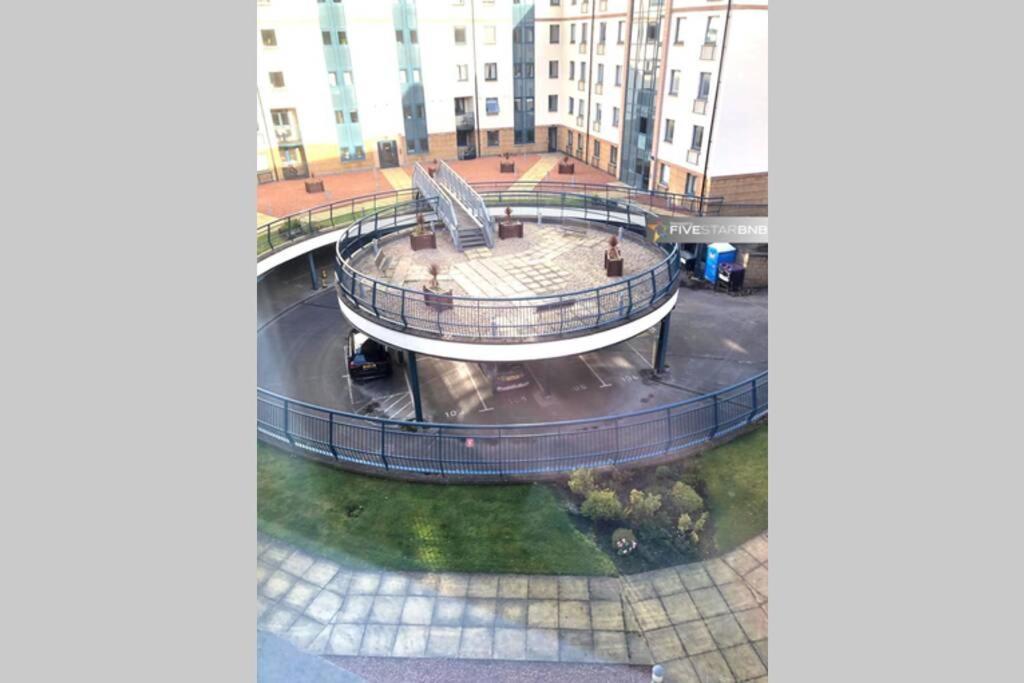 Waterfront Living In Leith With Free Parking! Apartment Edinburgh Exterior photo
